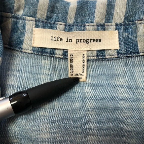 Life In Progress Faded Vintage Striped Denim Look Button Up Shirt Med - Picture 3 of 7